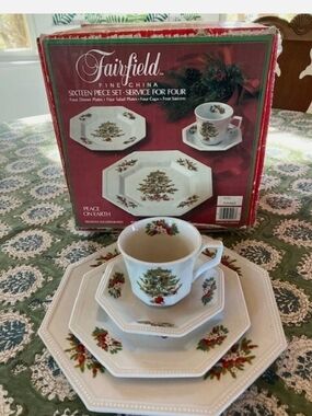 'Peace On Earth' White Christmas Tree Dinnerware Set (16-Piece)